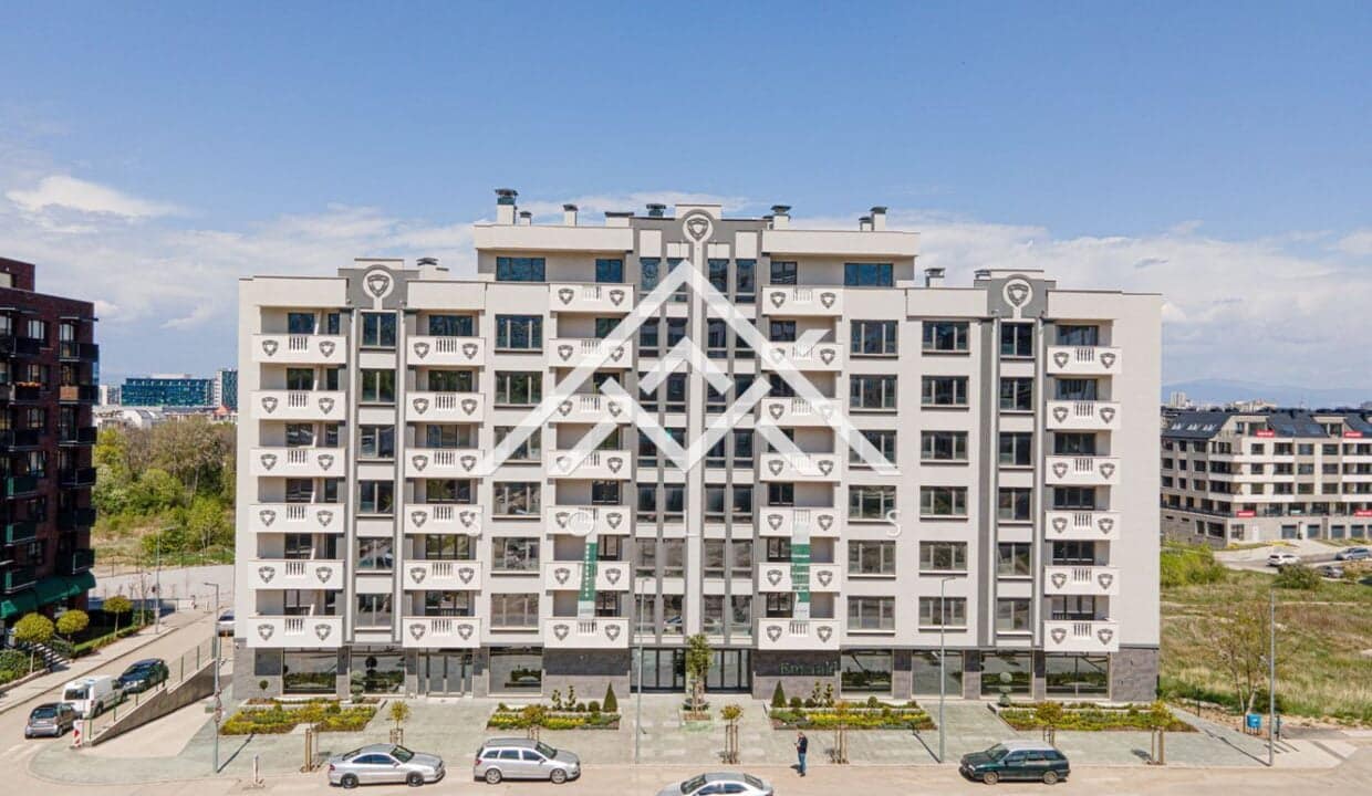 Exceptional apartment complexEmeraldApartmentswithclassicarchitectureperfectlocationandsafeenvironment-5