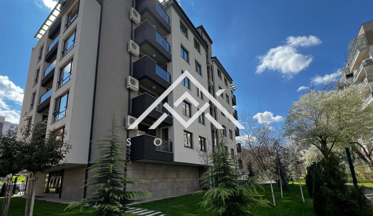 Spacious penthouse with large terraces and views of Vitosha mountain for sale in Dianabad-0