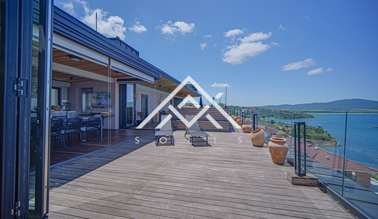 Trophy penthouse with rufftop pool and view to Marina port Sozopol-38
