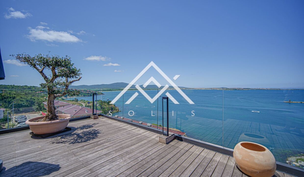 Trophy penthouse with rufftop pool and view to Marina port Sozopol-35