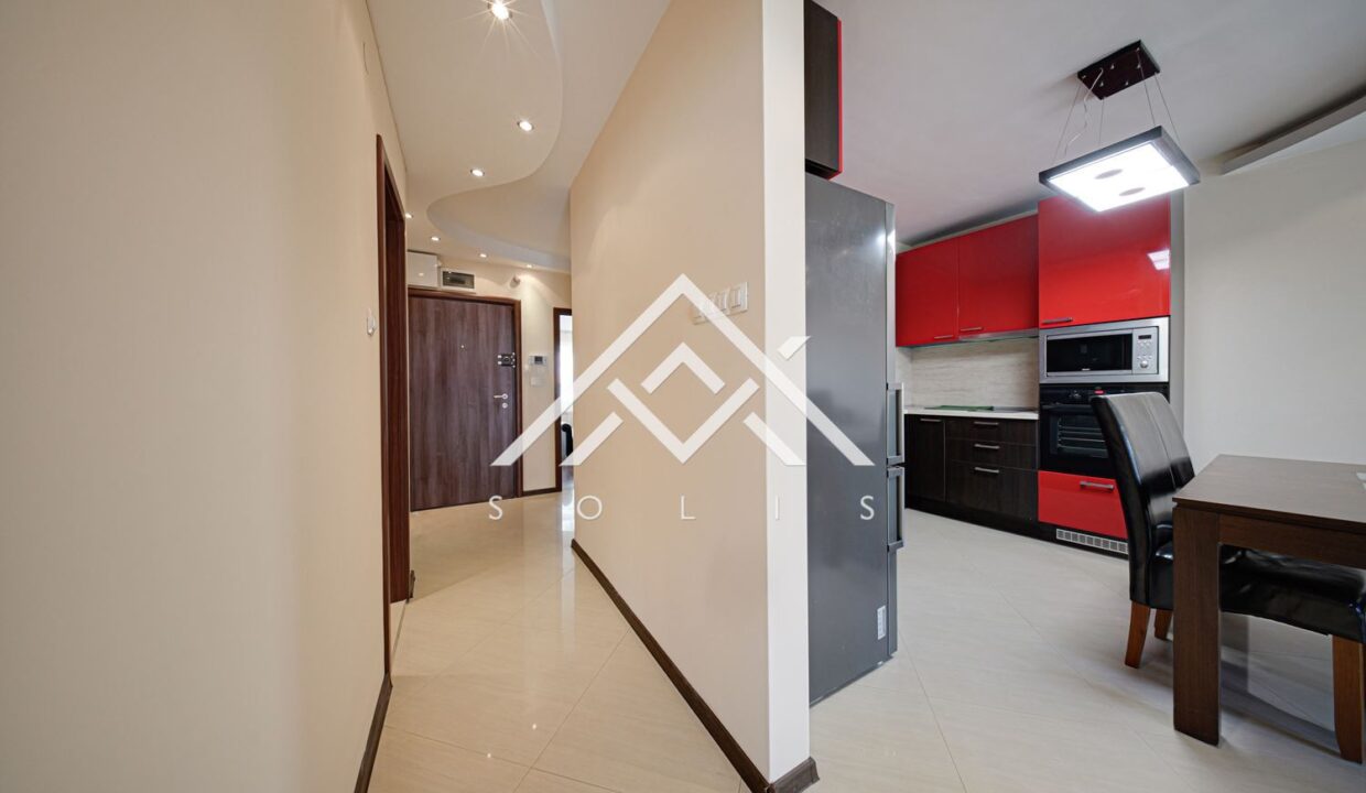 Two-bedroom apartment with convenient location in. Banishora-5