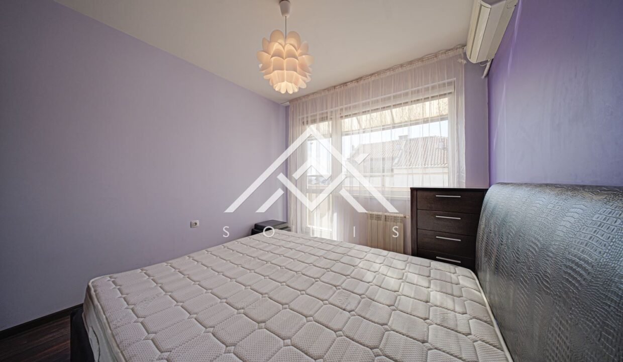 Two-bedroom apartment with convenient location in. Banishora-11