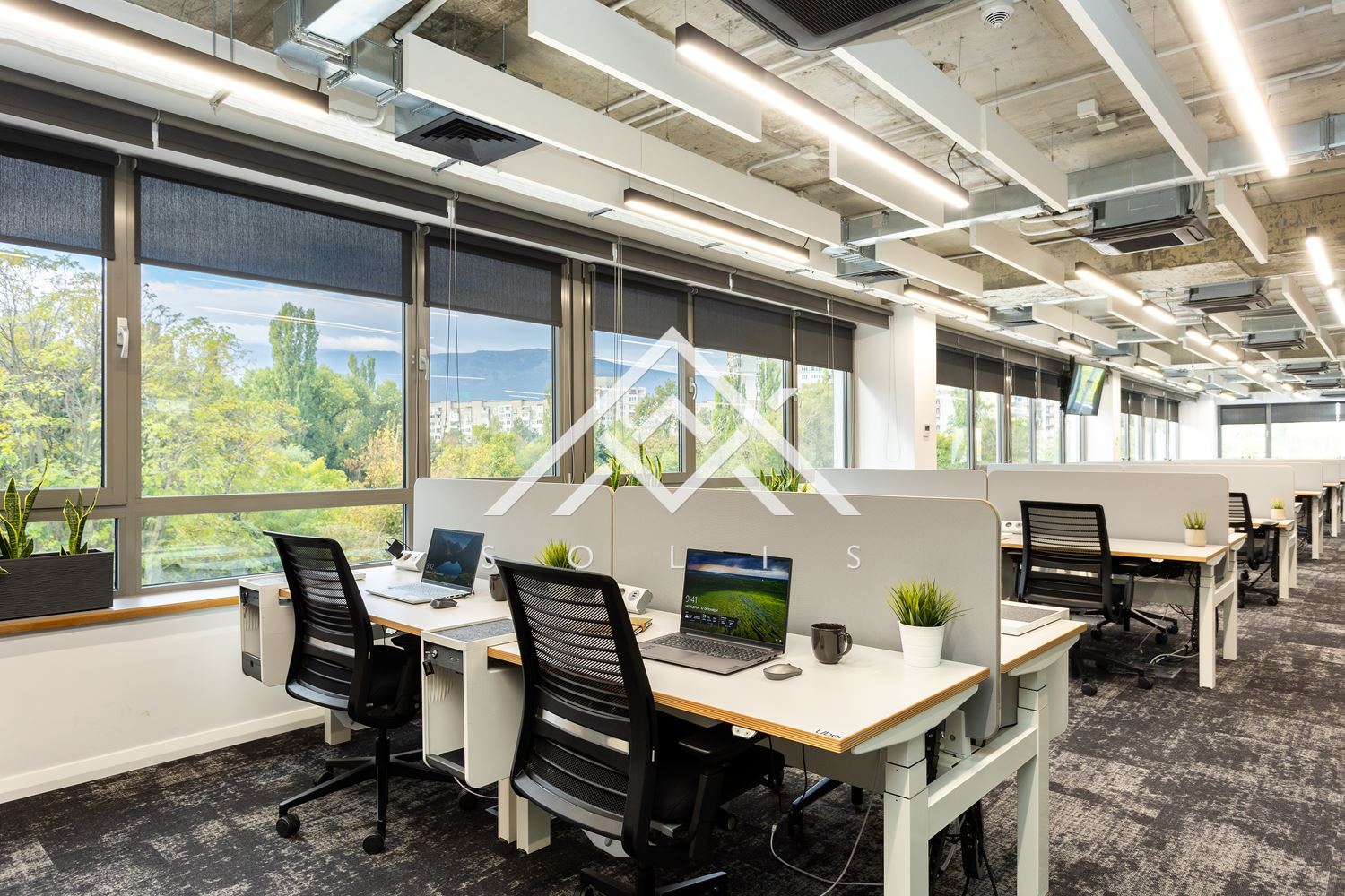 Design office with 46 workplaces in the renovated business center Rubix on Tsarigradsko Shose Blvd - 0