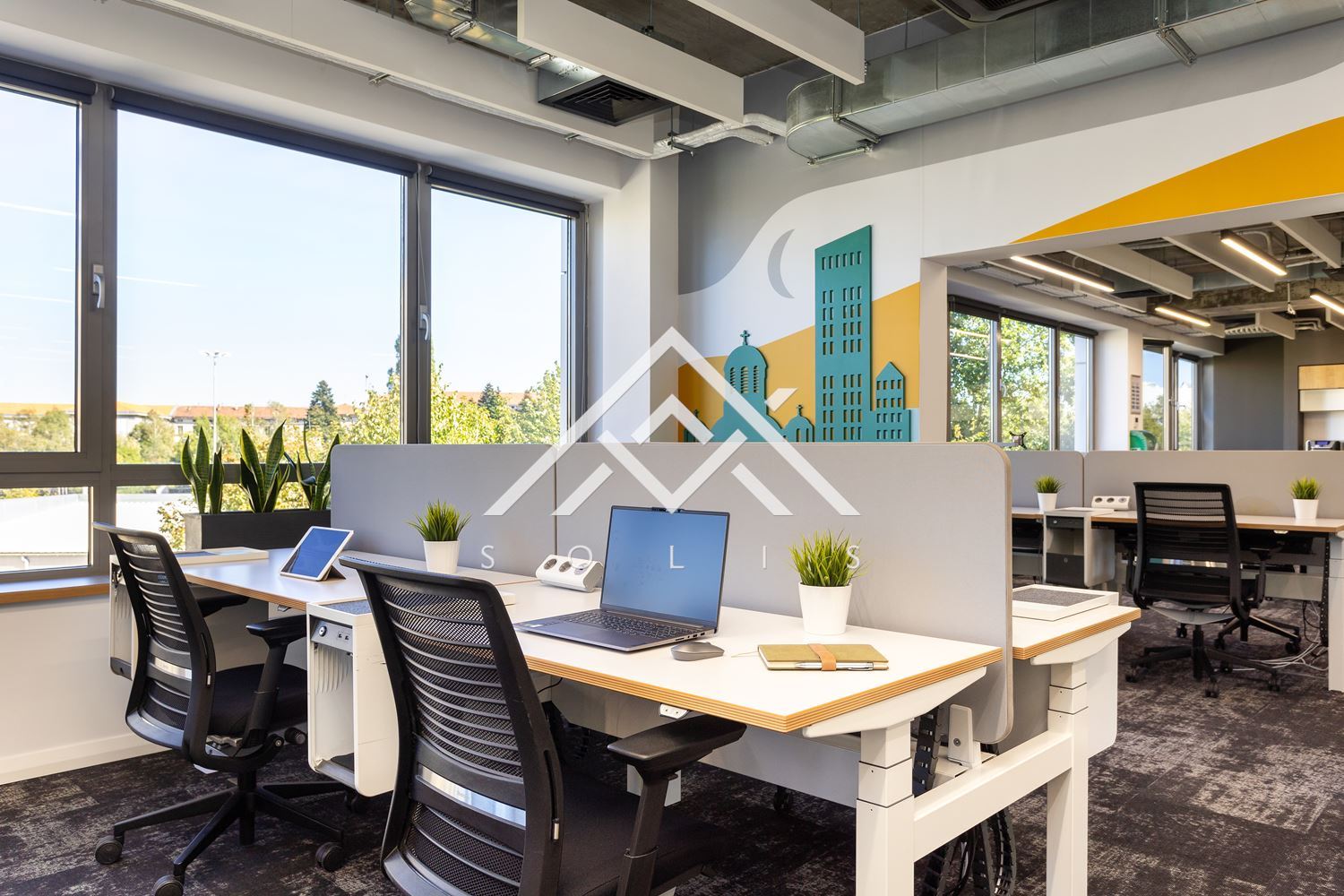 Design office with 46 workplaces in the renovated business center Rubix on Tsarigradsko Shose Blvd - 0