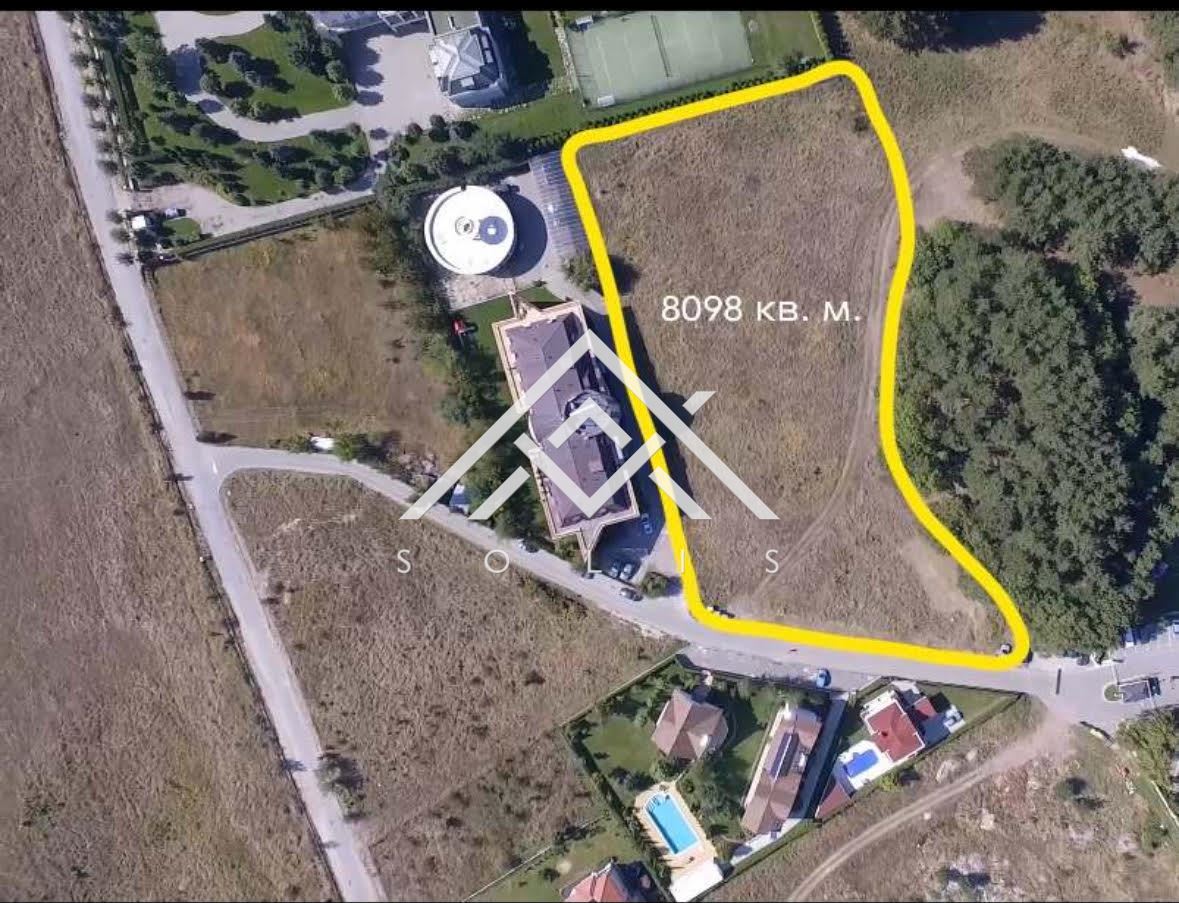 Парцел на предпочитана локация в близост до Англо-Американския колеж - 0