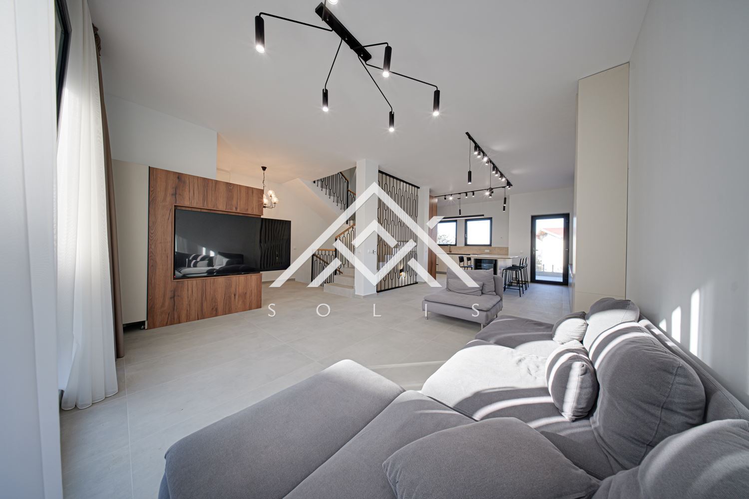 Contemporary house with modern interior and convenient location for sale in Kv. Boyana - 0