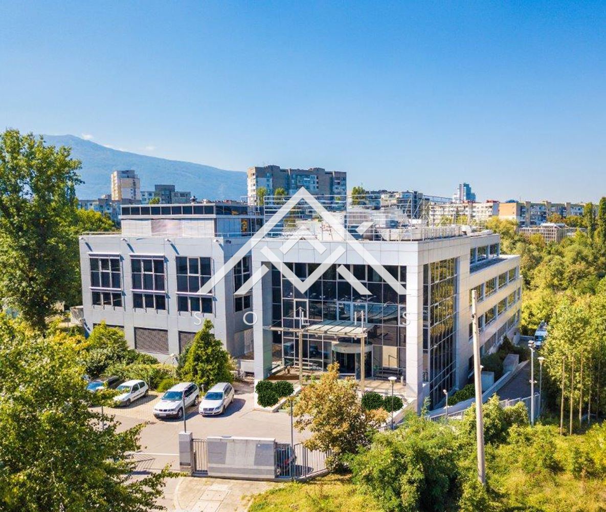Design office with 46 workplaces in the renovated business center Rubix on Tsarigradsko Shose Blvd - 0