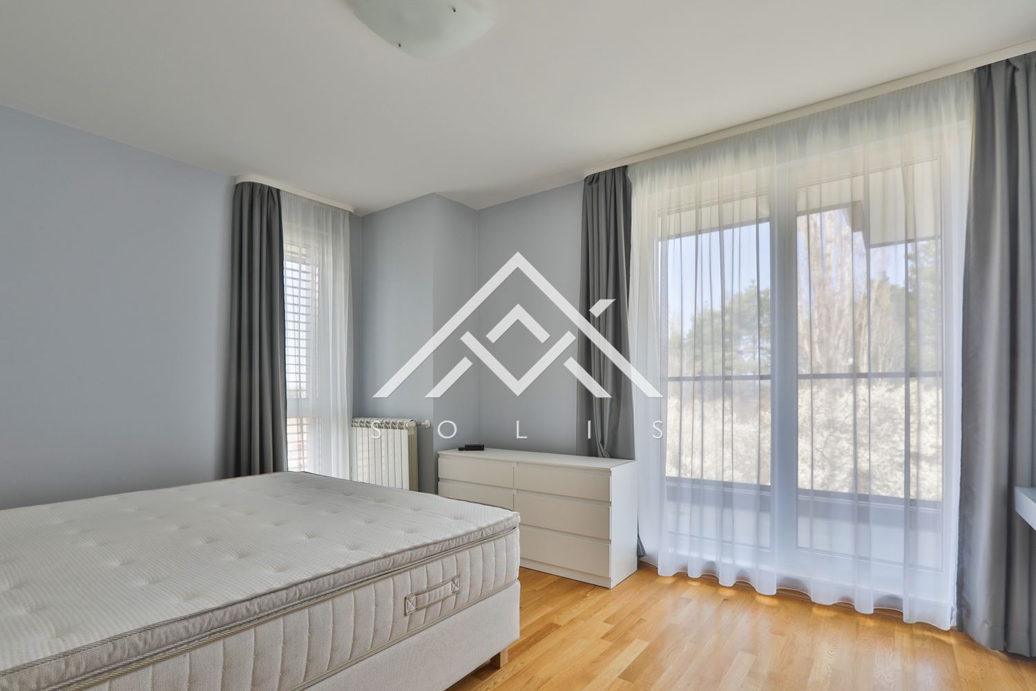 Просторен четиристаен апартамент под наем в Residential Park Sofia - 0