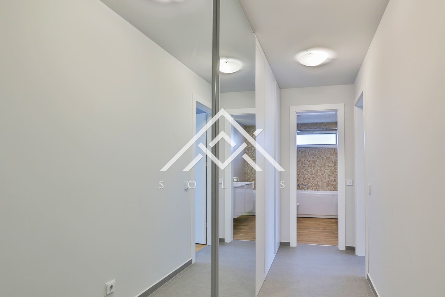 Просторен четиристаен апартамент под наем в Residential Park Sofia - 0