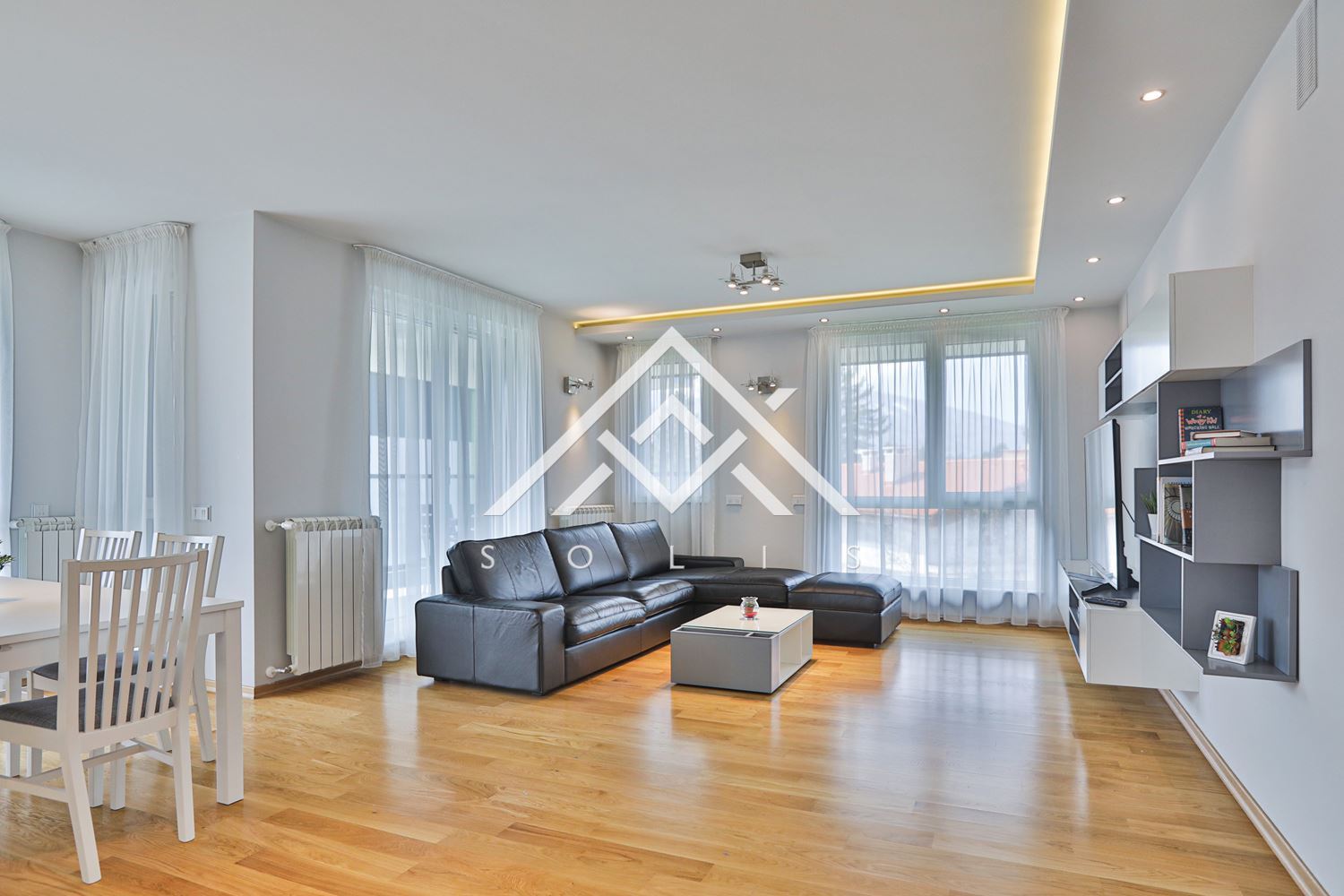 Просторен четиристаен апартамент под наем в Residential Park Sofia - 0