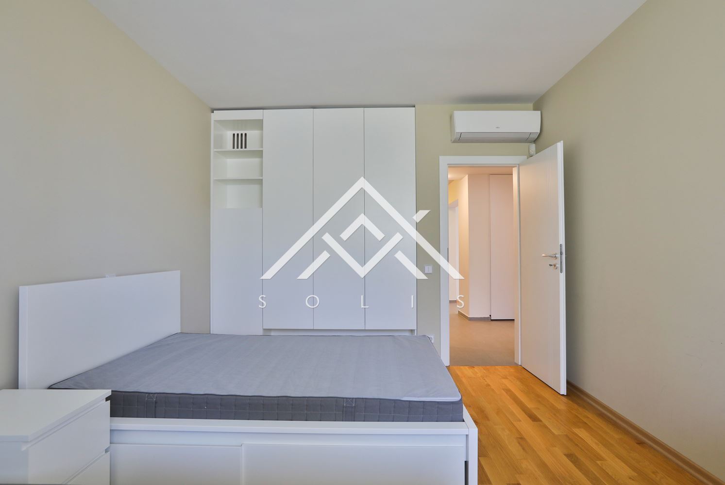 Просторен четиристаен апартамент под наем в Residential Park Sofia - 0