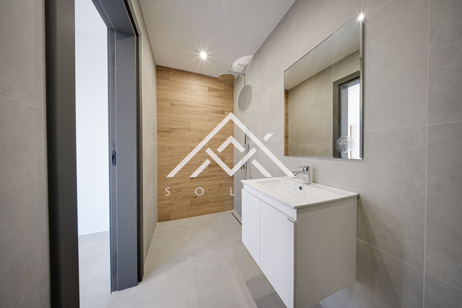 Contemporary house with modern interior and convenient location for sale in Kv. Boyana - 0