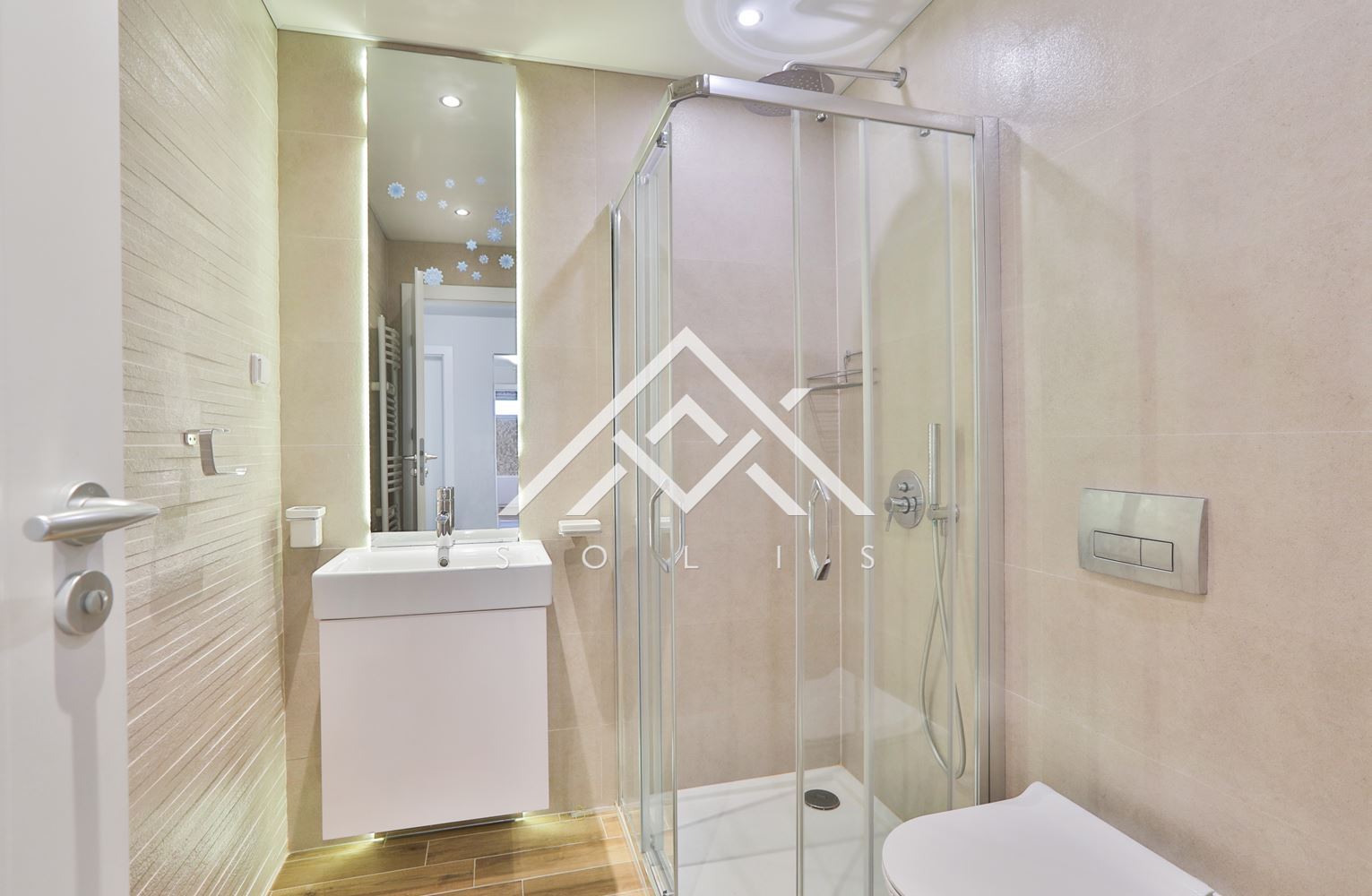 Просторен четиристаен апартамент под наем в Residential Park Sofia - 0