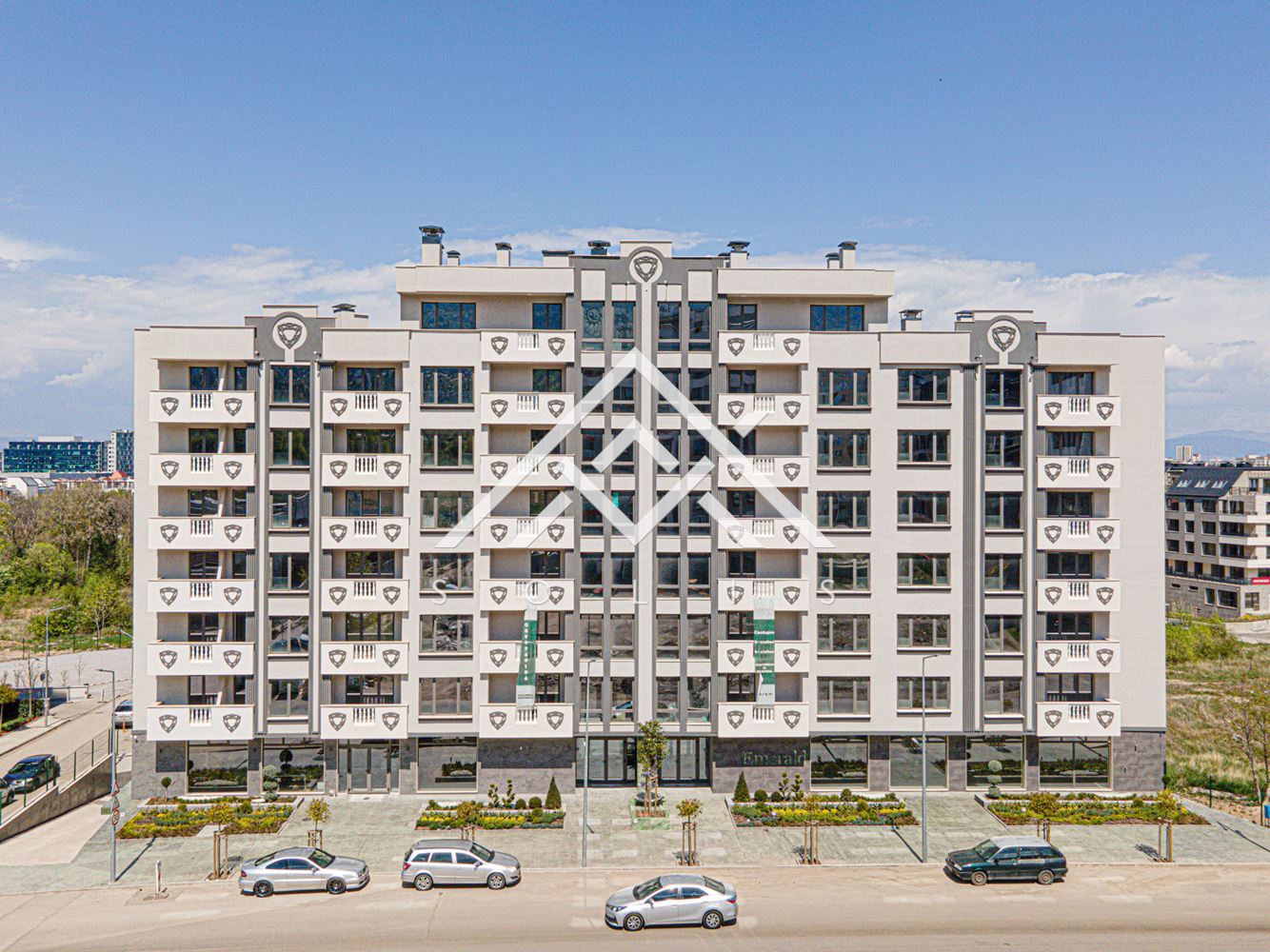 Просторная четырехкомнатная квартира в Emerald Apartments Act 16 в Манастирски Ливади - Восток - 0