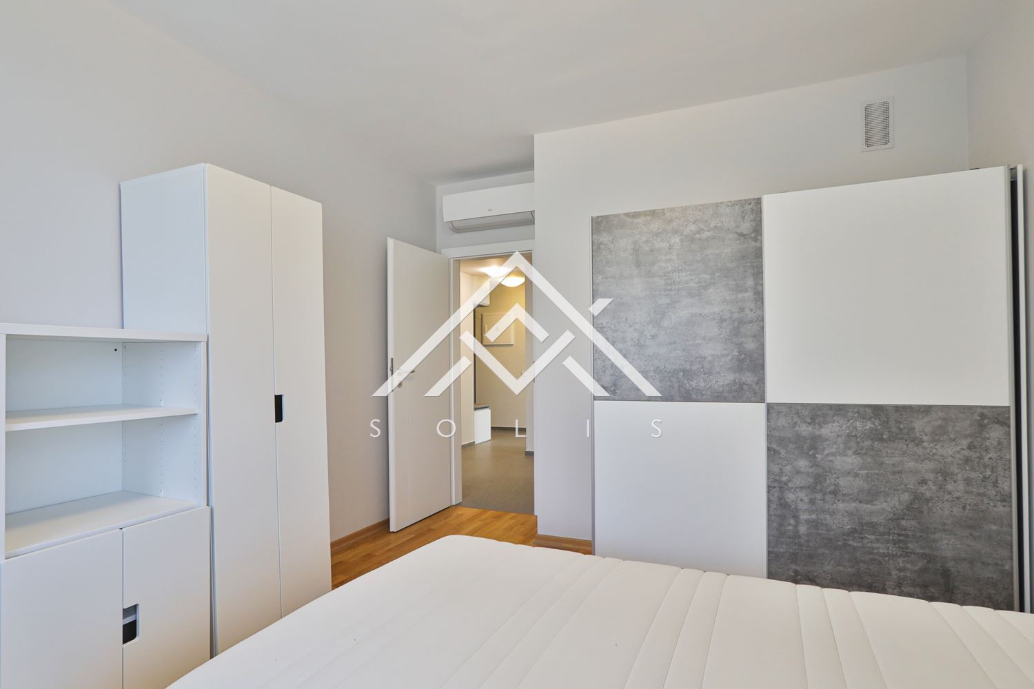Просторен четиристаен апартамент под наем в Residential Park Sofia - 0