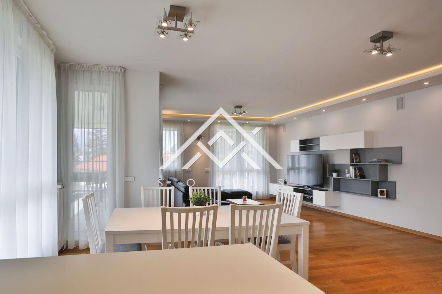 Просторен четиристаен апартамент под наем в Residential Park Sofia - 0