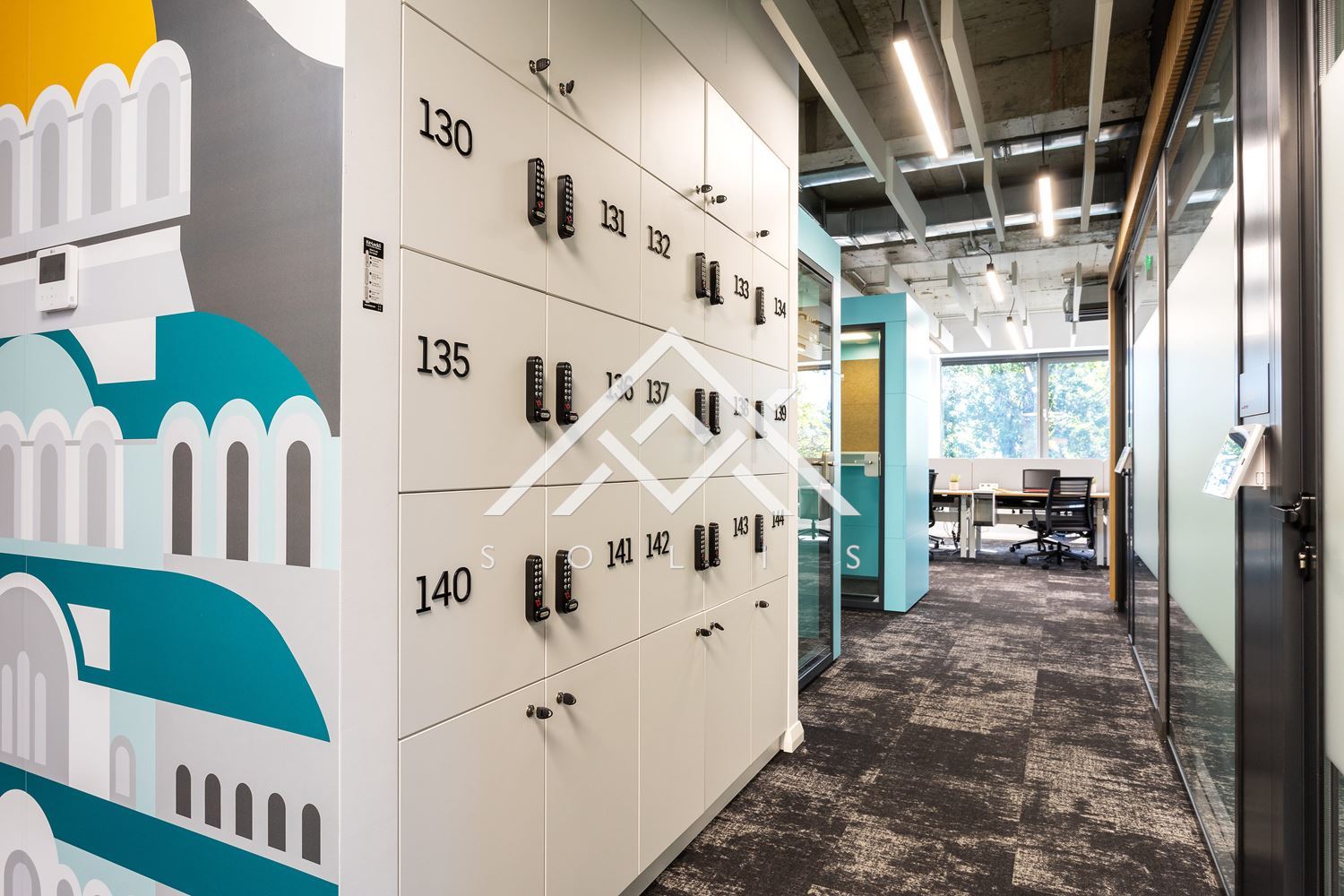 Design office with 46 workplaces in the renovated business center Rubix on Tsarigradsko Shose Blvd - 0