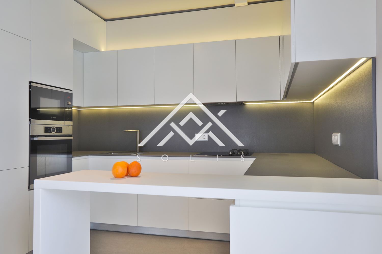Просторен четиристаен апартамент под наем в Residential Park Sofia - 0