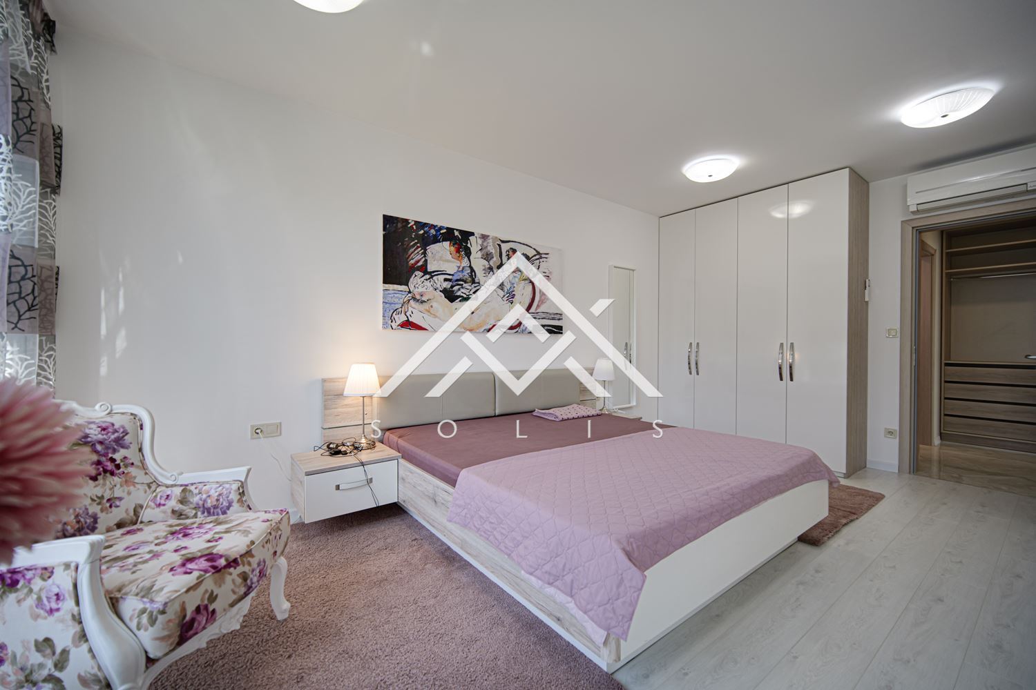 Fully furnished four bedroom apartment with spacious living room for rent in sq. Simeonovo - 0