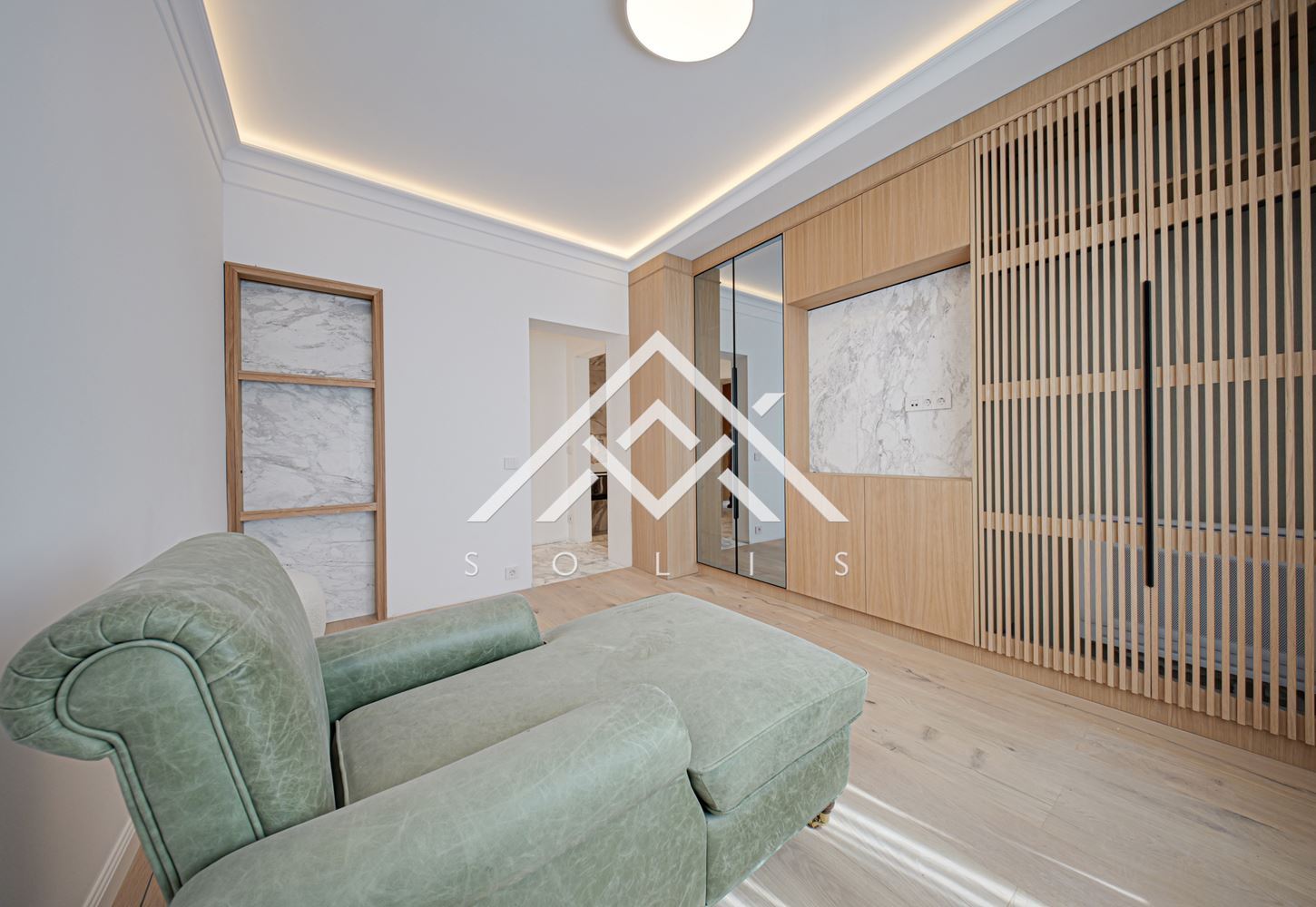 Elite apartment for sale located in a prestigious building in one of the most desirable areas of Sofia  Doctor's Monument - 0