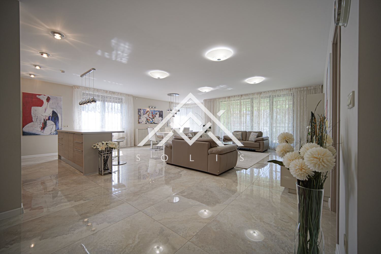 Fully furnished four bedroom apartment with spacious living room for rent in sq. Simeonovo - 0
