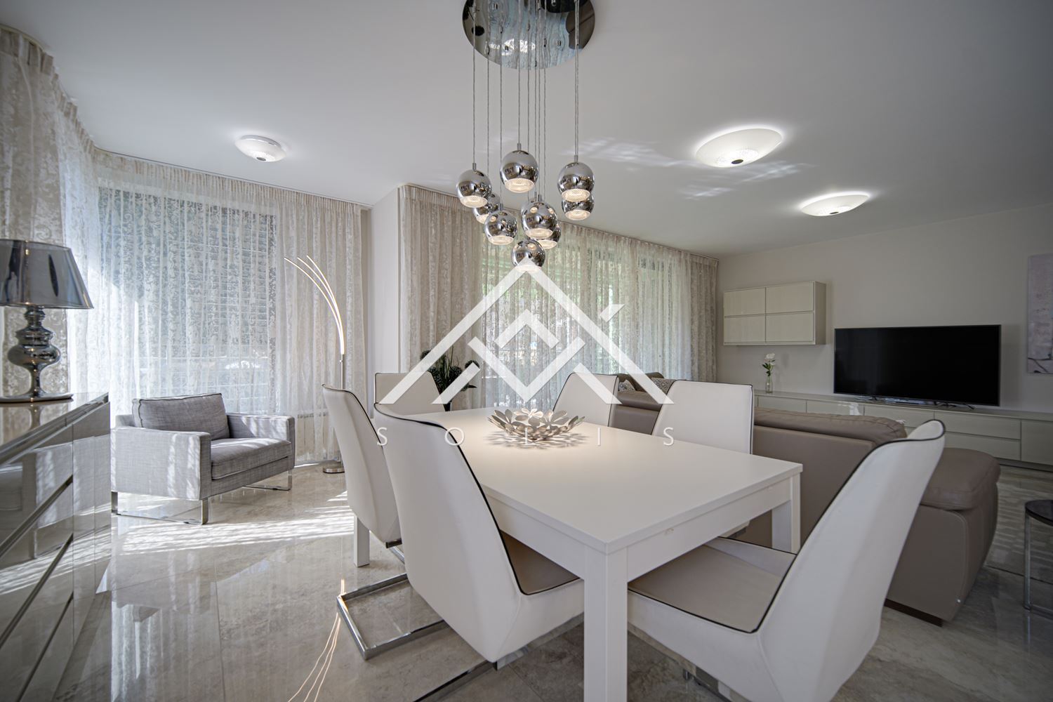 Fully furnished four bedroom apartment with spacious living room for rent in sq. Simeonovo - 0