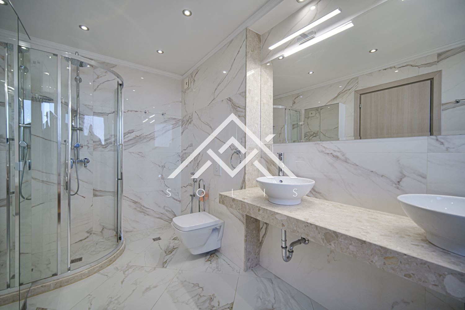 Fully furnished four bedroom apartment with spacious living room for rent in sq. Simeonovo - 0