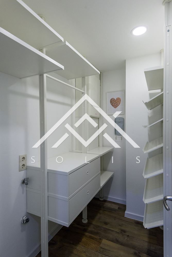Three-story apartment with parking space for rent in a closed complex in Simeonovo Square - 0