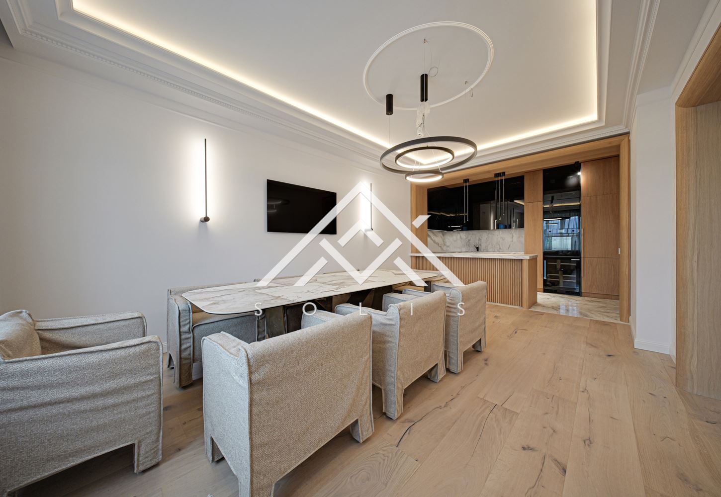 Elite apartment for sale located in a prestigious building in one of the most desirable areas of Sofia  Doctor's Monument - 0