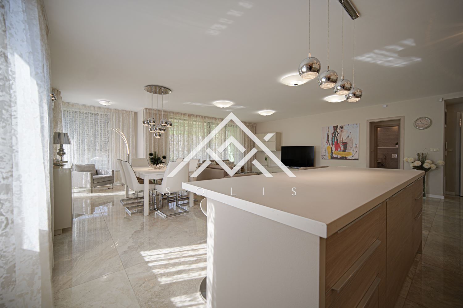 Fully furnished four bedroom apartment with spacious living room for rent in sq. Simeonovo - 0