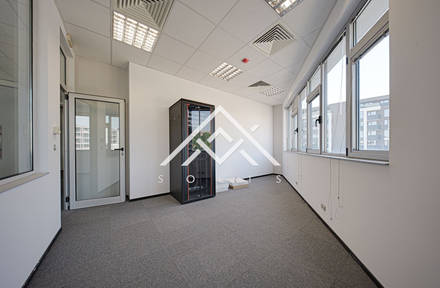 Office space for rent in Druzhba residential complex — near the metro station, with 30 parking spaces - 0