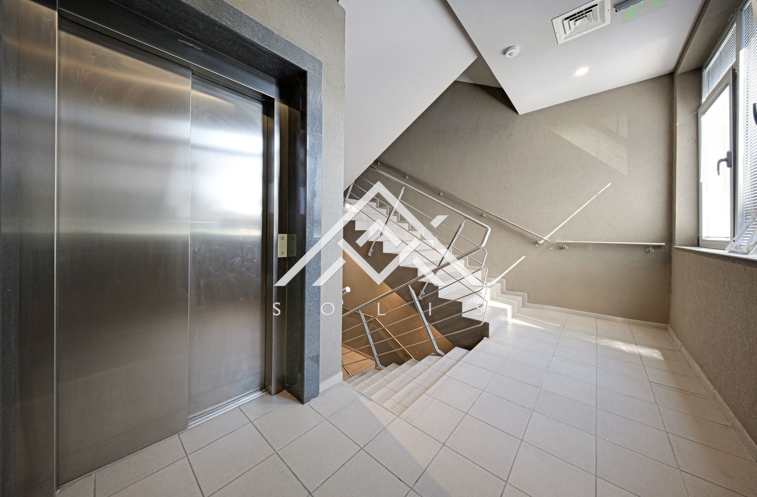 Office space for rent in Druzhba residential complex — near the metro station, with 30 parking spaces - 0