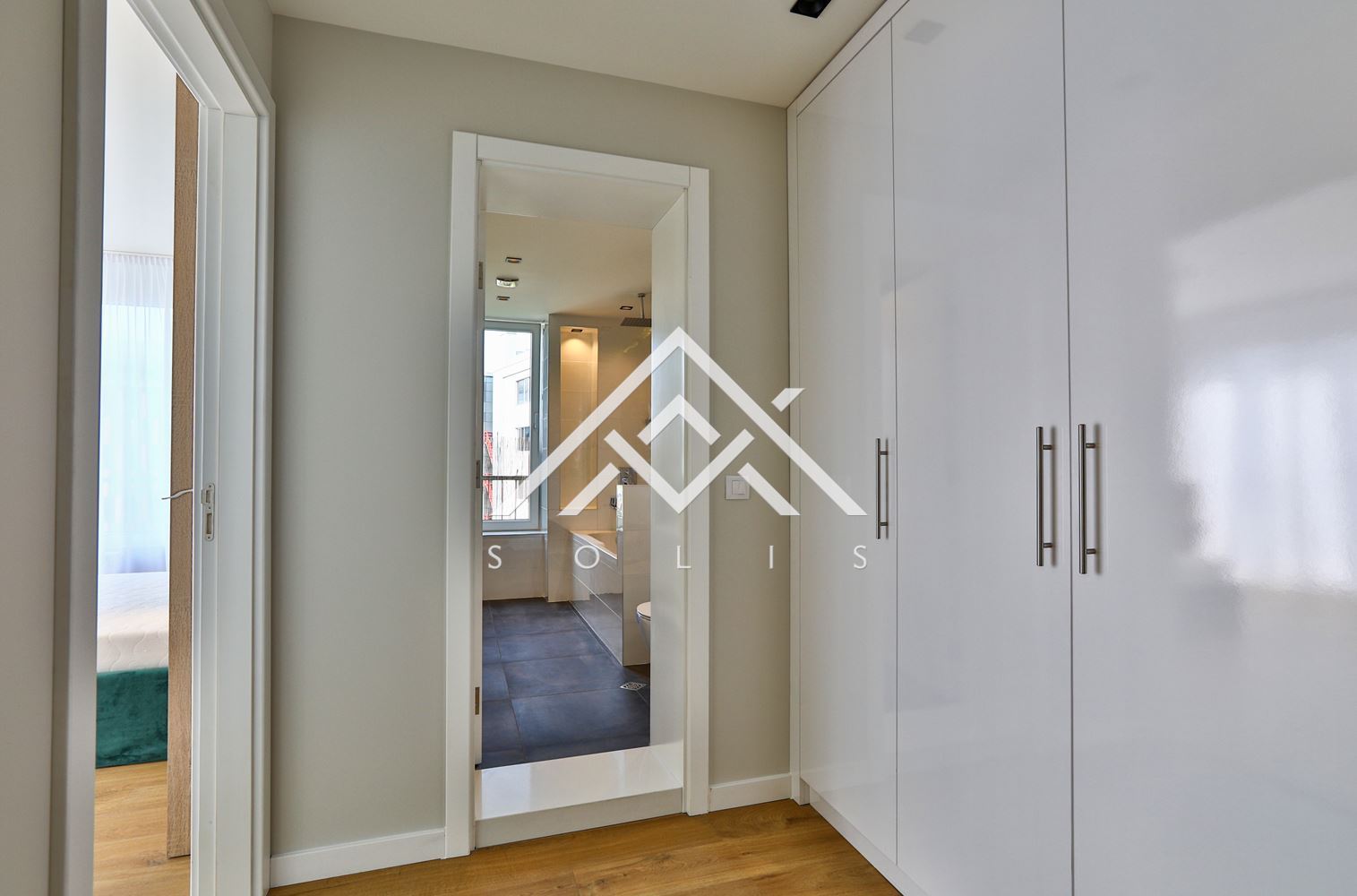 Designer four bedroom apartment with two parking spaces for rent in Residence Park Sofia - 0