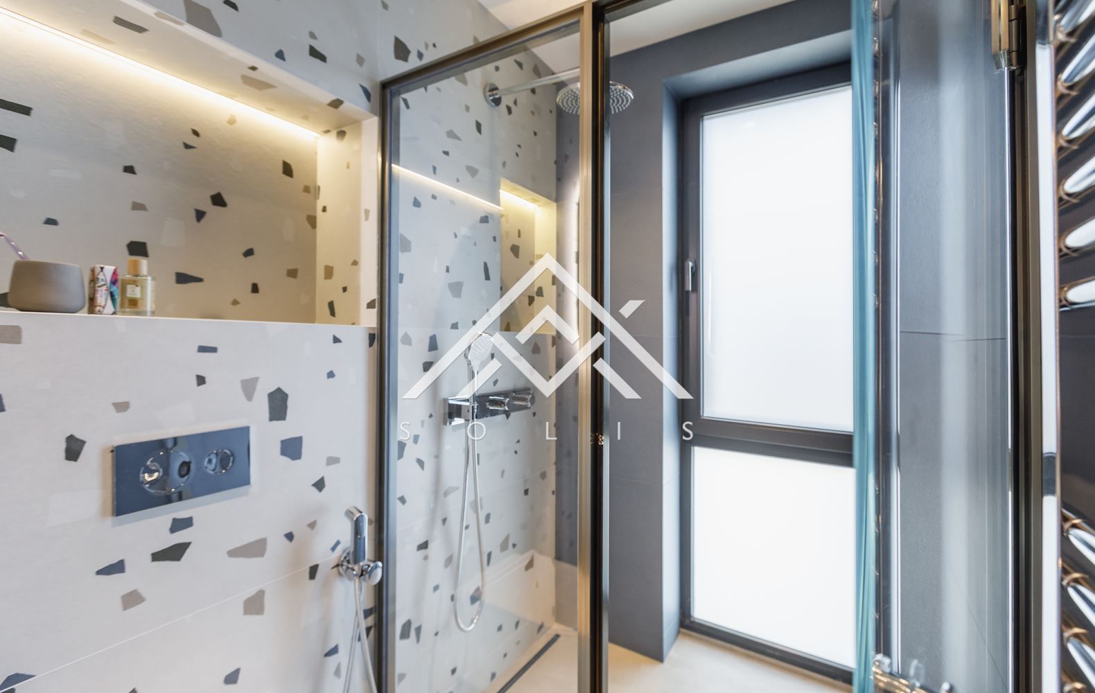 Елегантна дизайнерски завършена къща с четири спални в к-с Ривър Парк за продажба-0 Елегантна дизайнерски завършена къща с четири спални в к-с Ривър Парк за продажба - 0