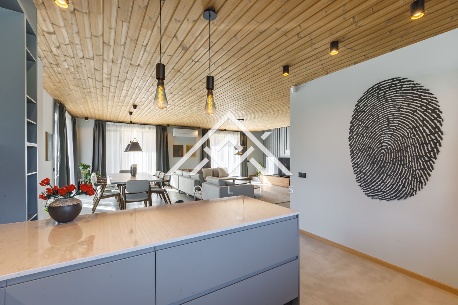 Елегантна дизайнерски завършена къща с четири спални в к-с Ривър Парк за продажба-0 Елегантна дизайнерски завършена къща с четири спални в к-с Ривър Парк за продажба - 0