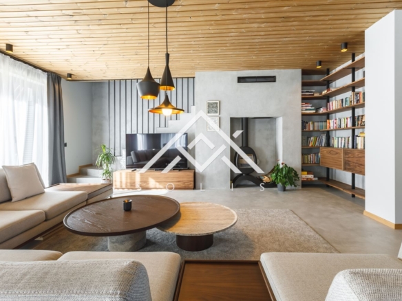 Елегантна дизайнерски завършена къща с четири спални в к-с Ривър Парк за продажба - 0