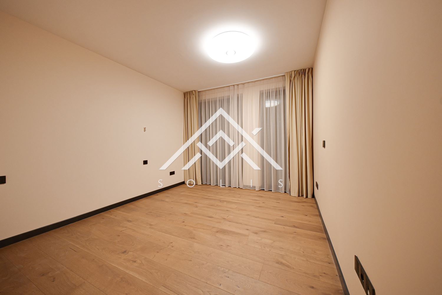 Тристаен елегантно обзаведен апартамент под наем в кв. Лозенец, комплекс “Secret Garden”-0 Тристаен елегантно обзаведен апартамент под наем в кв. Лозенец, комплекс "Secret Garden" - 0