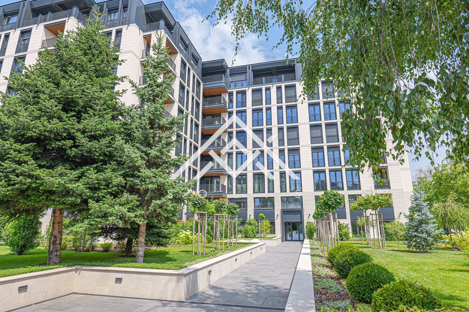 Тристаен елегантно обзаведен апартамент под наем в кв. Лозенец, комплекс “Secret Garden”-0 Тристаен елегантно обзаведен апартамент под наем в кв. Лозенец, комплекс "Secret Garden" - 0