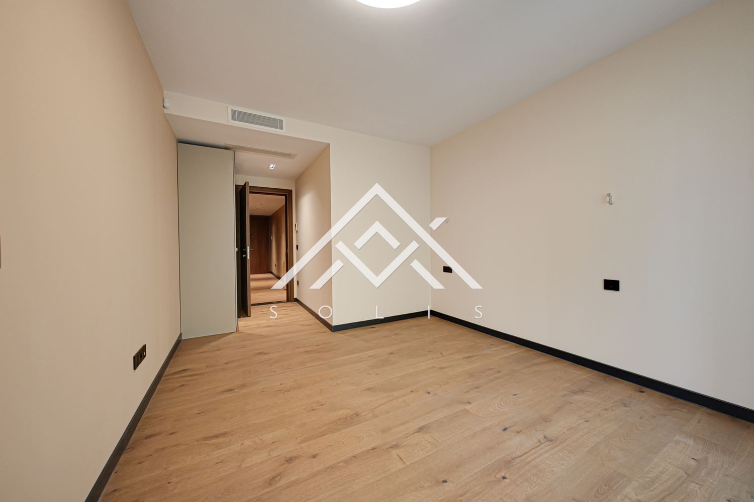 Тристаен елегантно обзаведен апартамент под наем в кв. Лозенец, комплекс “Secret Garden”-0 Тристаен елегантно обзаведен апартамент под наем в кв. Лозенец, комплекс "Secret Garden" - 0