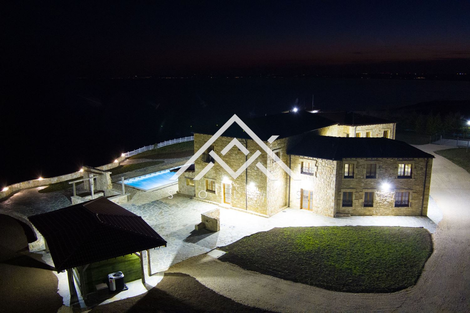 Работещ хотел в Тоскански стил в близост до н. Калиакра под наем-0 Работещ хотел в Тоскански стил в близост до н. Калиакра под наем - 0