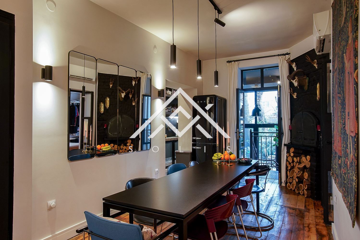 Ακίνητο προς πώληση στο ιστορικό κέντρο της Σόφιας Ανακαινισμένο ισόγειο σπιτιού με αυτόνομο ημιυπόγειο και αυλή-0 Ακίνητο προς πώληση στο ιστορικό κέντρο της Σόφιας Ανακαινισμένο ισόγειο σπιτιού με αυτόνομο ημιυπόγειο και αυλή - 0