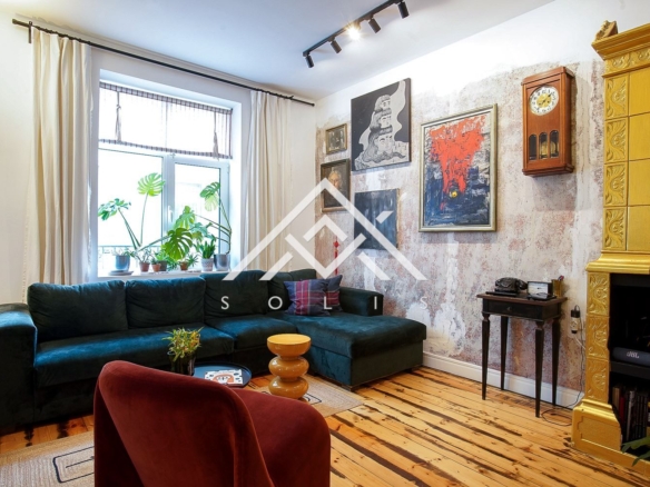 Имот за продажба в историческия център на София Реконструиран първи етаж от къща с автономен полусутерен и двор - 0