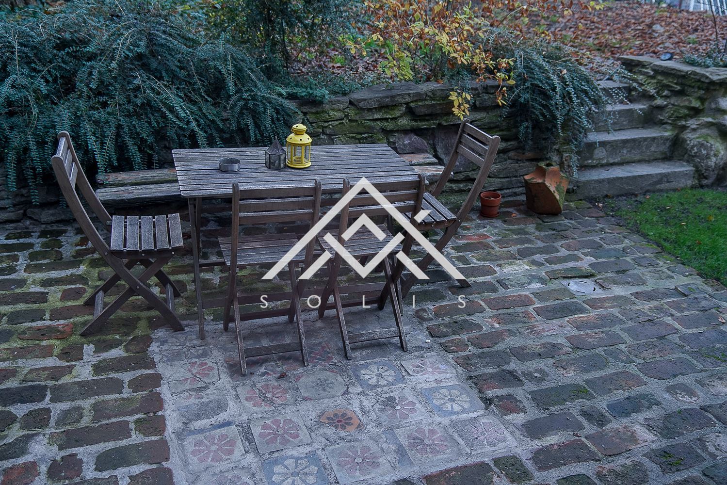 Ακίνητο προς πώληση στο ιστορικό κέντρο της Σόφιας Ανακαινισμένο ισόγειο σπιτιού με αυτόνομο ημιυπόγειο και αυλή-0 Ακίνητο προς πώληση στο ιστορικό κέντρο της Σόφιας Ανακαινισμένο ισόγειο σπιτιού με αυτόνομο ημιυπόγειο και αυλή - 0