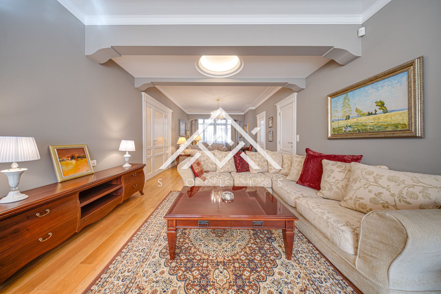 Тристаен апартамент под наем с две спални на бул. „Витоша“ | 180 кв.м | София-0 Тристаен апартамент под наем с две спални на бул. „Витоша“ | 180 кв.м | София - 0