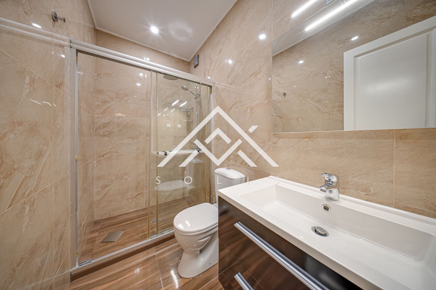 Тристаен апартамент под наем с две спални на бул. „Витоша“ | 180 кв.м | София-0 Тристаен апартамент под наем с две спални на бул. „Витоша“ | 180 кв.м | София - 0