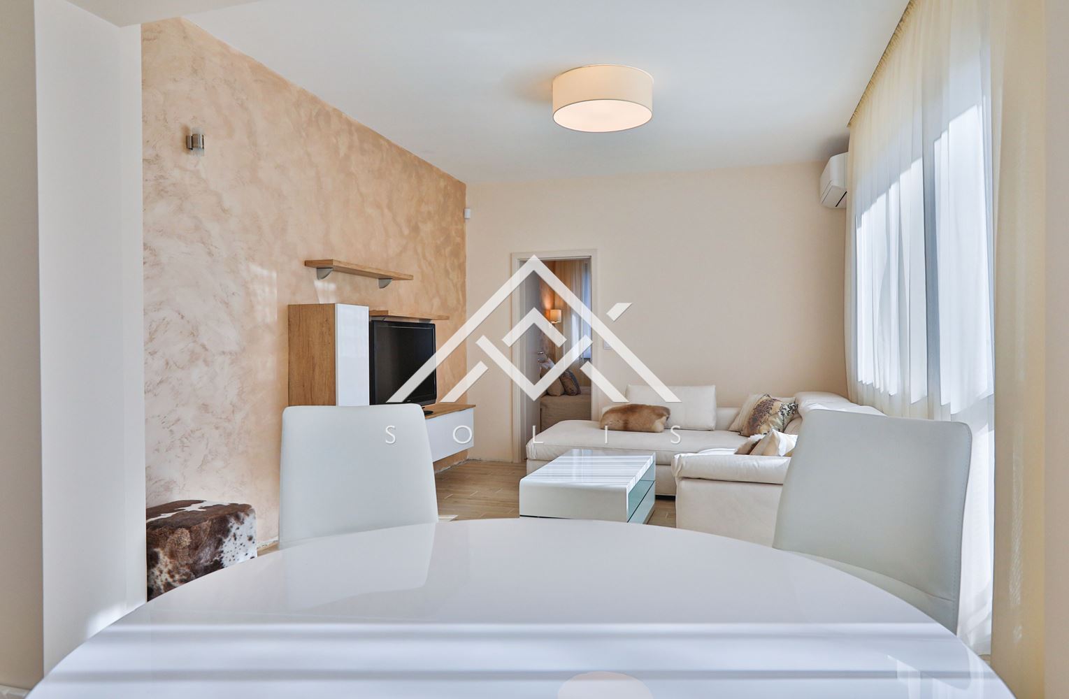 דירת מעצבים עם שני חדרי שינה להשכרה ברחוב פליקס קניץ-0 דירת מעצבים עם שני חדרי שינה להשכרה ברחוב פליקס קניץ - 0