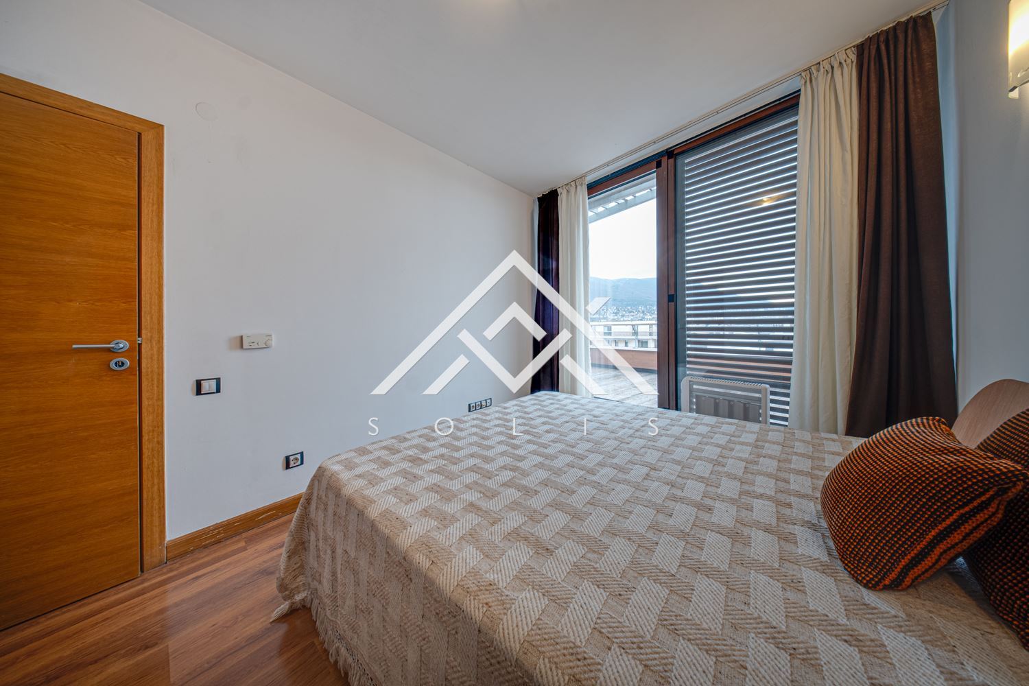 Двустаен апартамент под наем в кв. Кръстова вада, комплекс Silver City до Paradise Center-0 Двустаен апартамент под наем в кв. Кръстова вада, комплекс Silver City до Paradise Center - 0