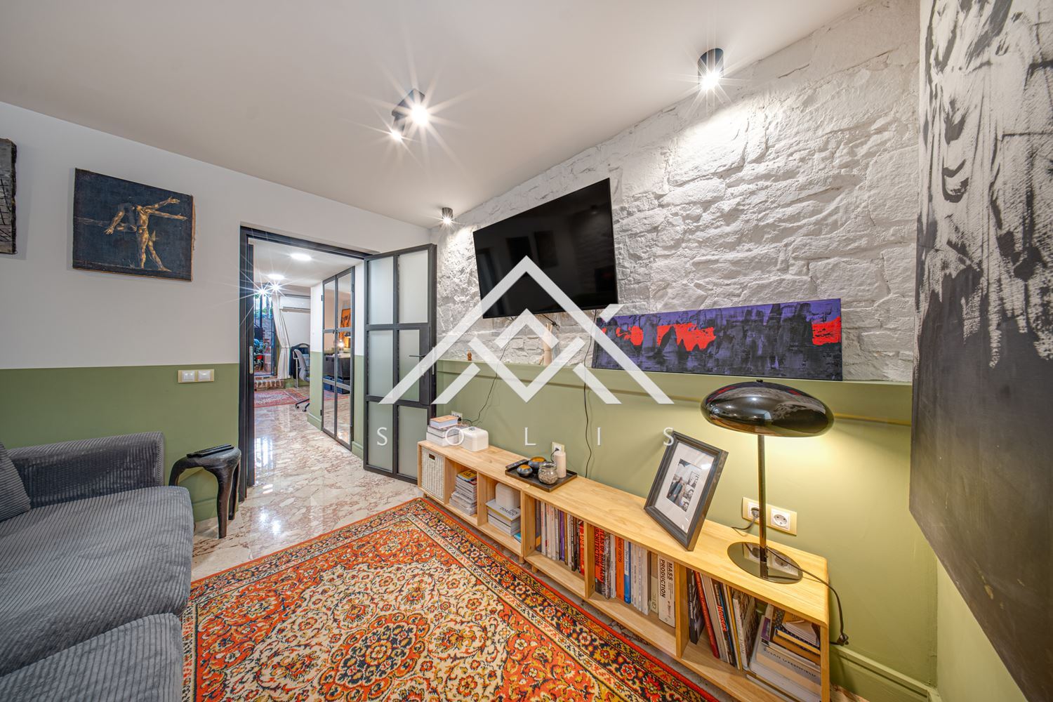 Реконструиран първи етаж от къща с автономен полусутерен и двор в историческия център на София, за продажба-0 Реконструиран първи етаж от къща с автономен полусутерен и двор в историческия център на София, за продажба - 0