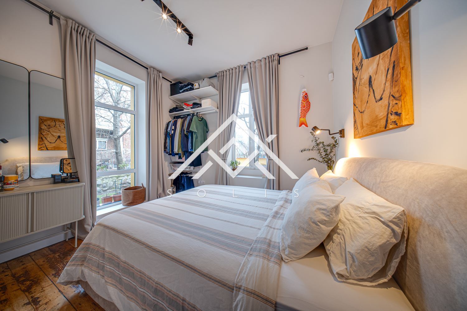 Реконструиран първи етаж от къща с автономен полусутерен и двор в историческия център на София, за продажба-0 Реконструиран първи етаж от къща с автономен полусутерен и двор в историческия център на София, за продажба - 0