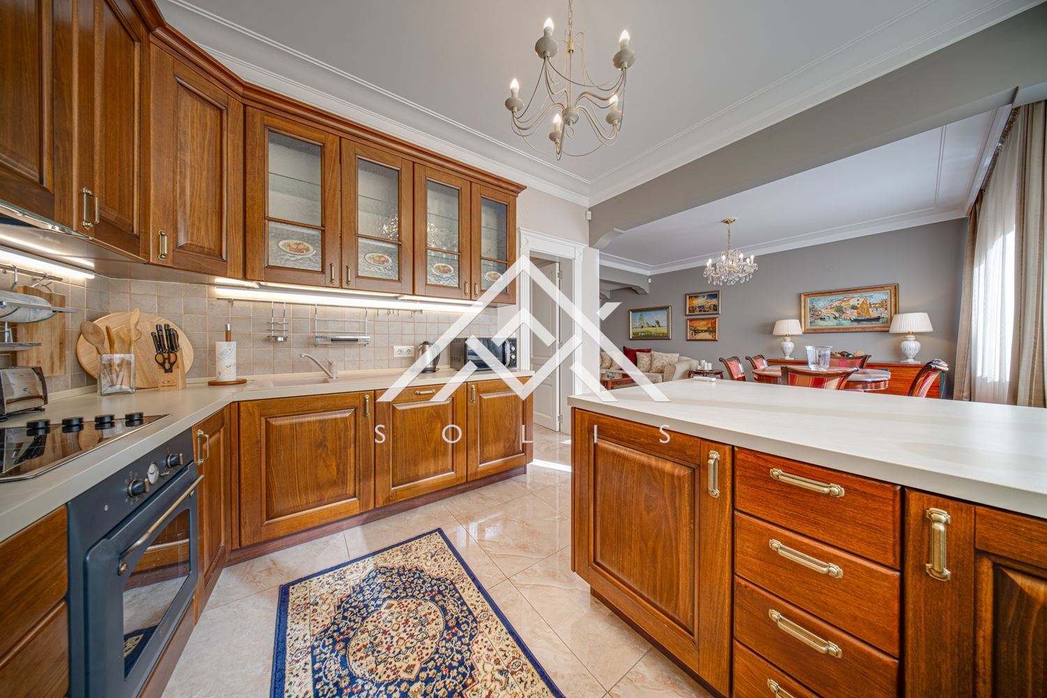 Тристаен апартамент под наем с две спални на бул. „Витоша“ | 180 кв.м | София-0 Тристаен апартамент под наем с две спални на бул. „Витоша“ | 180 кв.м | София - 0